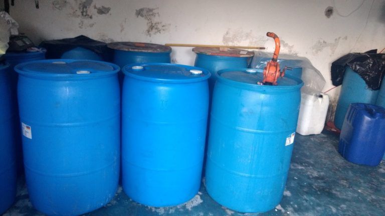Tambos vacíos se venden hasta en 500 pesos por pánico tras crisis de