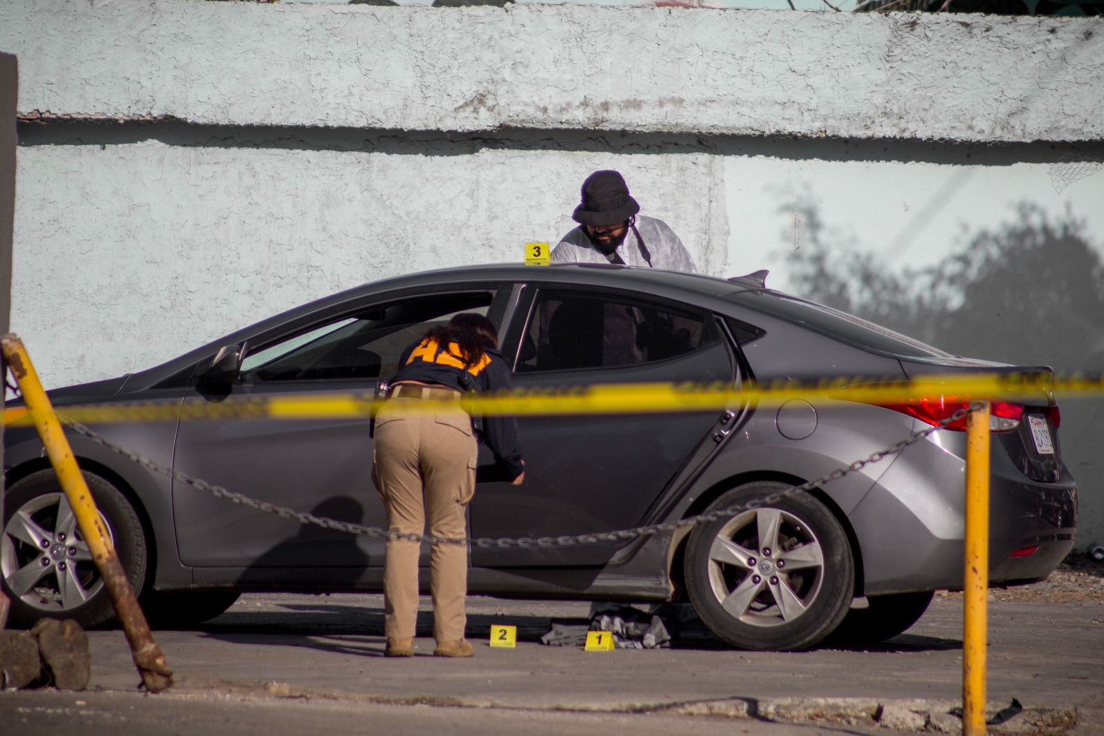 Encuentran A Una Pareja Sin Vida Dentro De Un Carro En La Zona Centro