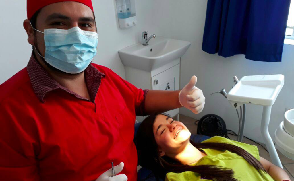 Este Dentista Quiere Ver Sonreír A Todo Tijuana Tjnoticias